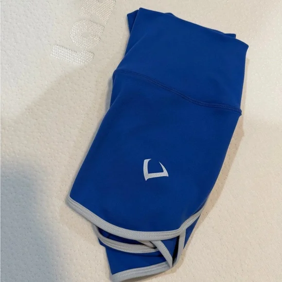 Violate Shorts - Picture 3 of 3